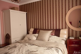 美式风格三居室经济型卧室床图片