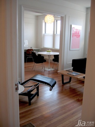 简约风格二居室简洁经济型客厅沙发图片
