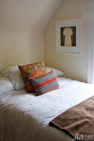 东南亚风格别墅富裕型130平米卧室床图片