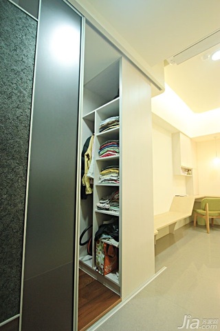简约风格公寓富裕型130平米衣帽间台湾家居
