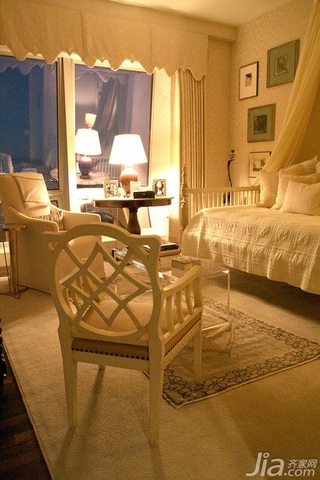 欧式风格二居室富裕型客厅沙发海外家居