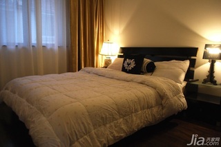 复式简洁富裕型卧室床头柜海外家居