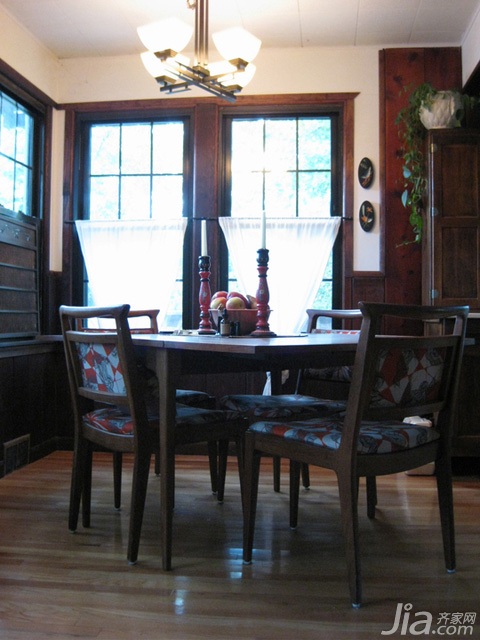 别墅装修,110平米装修,经济型装修,美式乡村风格,海外家居,餐厅,餐桌,灯具