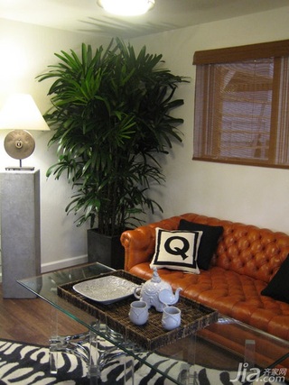 欧式风格二居室经济型客厅沙发海外家居