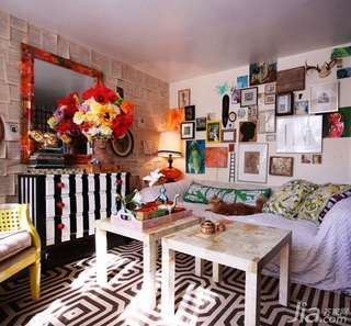 混搭风格小户型经济型客厅照片墙沙发海外家居