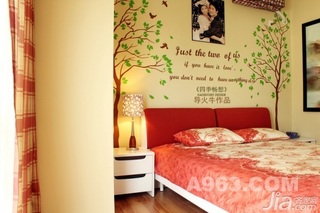 混搭风格复式温馨黄色富裕型90平米卧室手绘墙床婚房家居图片
