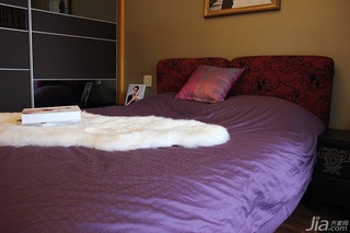 简约风格二居室紫色10-15万80平米卧室床图片