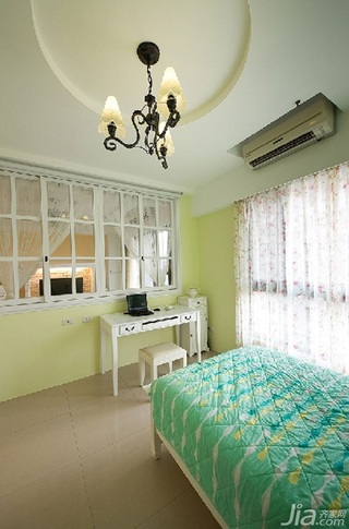 美式风格二居室绿色富裕型90平米卧室吊顶窗帘婚房台湾家居