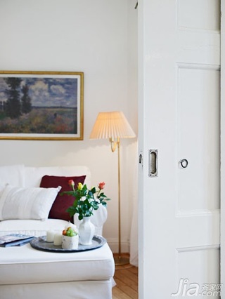 欧式风格小户型白色经济型50平米客厅沙发海外家居