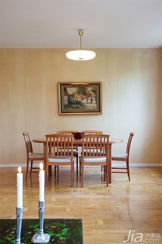 北欧风格公寓经济型80平米餐厅餐桌海外家居
