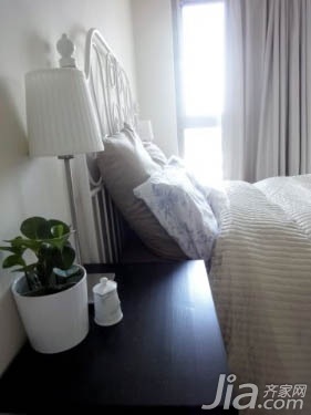 波普风格公寓经济型60平米卧室床头柜台湾家居