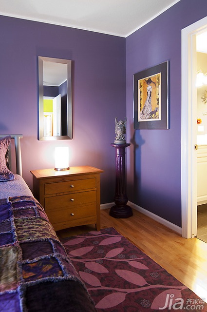公寓装修,80平米装修,经济型装修,简约风格,海外家居,卧室,床,紫色,床头柜,灯具