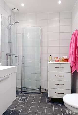 北欧风格小户型白色经济型50平米卫生间浴室柜图片