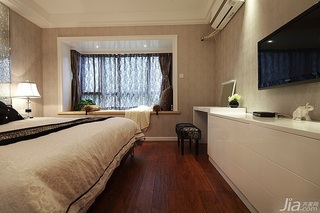 简约风格三居室20万以上110平米卧室床效果图