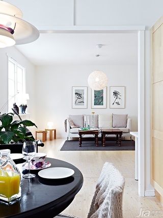 欧式风格公寓富裕型60平米客厅沙发海外家居