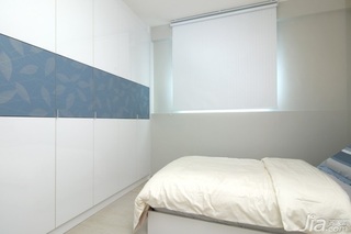 简约风格公寓富裕型90平米卧室床效果图