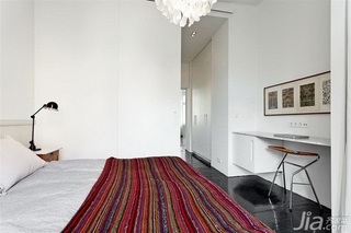 欧式风格三居室5-10万卧室床效果图