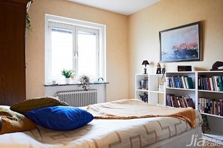 欧式风格二居室富裕型卧室卧室背景墙床图片