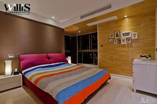 巫小伟简约风格三居室原木色富裕型130平米卧室卧室背景墙床图片