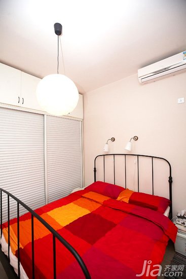 小户型装修,5-10万装修,简约风格,卧室,床,床头柜,灯具,衣柜