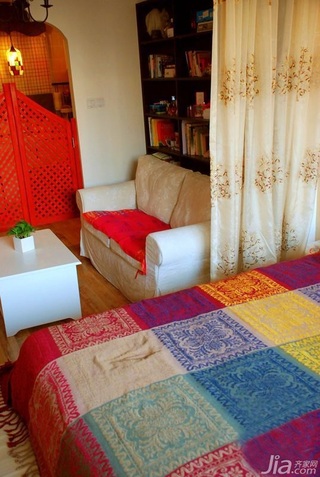 混搭风格小户型经济型50平米客厅沙发效果图