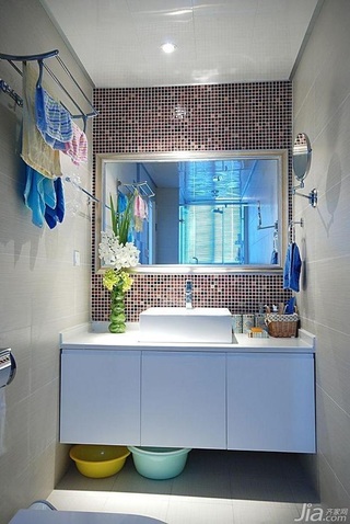 混搭风格公寓富裕型卫生间洗手台图片