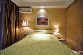 简约风格公寓富裕型130平米卧室卧室背景墙床婚房设计图