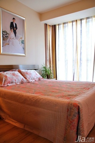 混搭风格公寓富裕型卧室床图片