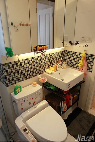 简约风格三居室富裕型90平米卫生间洗手台效果图