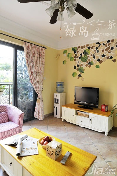公寓装修,田园风格,80平米装修,经济型装修,非空,客厅,沙发,茶几,电视柜,电视背景墙