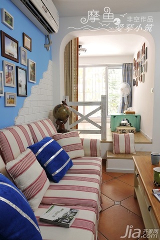非空地中海风格三居室富裕型120平米客厅照片墙沙发图片