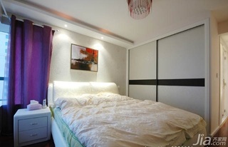 混搭风格一居室富裕型100平米卧室吊顶床图片