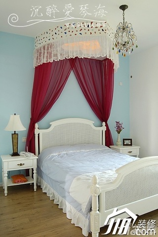 地中海风格小户型浪漫蓝色卧室床头柜效果图