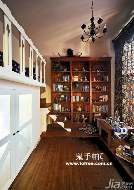鬼手帕,公寓装修,140平米以上装修,富裕型装修,东南亚风格,书房,榻榻米,书架,楼梯
