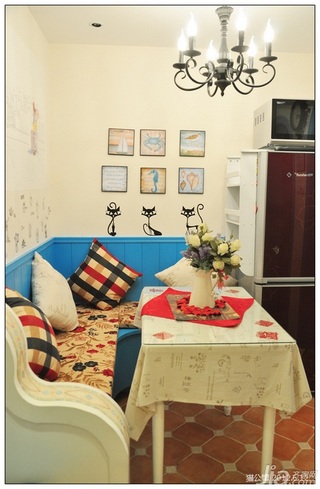地中海风格浪漫客厅照片墙餐桌图片