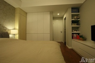 中式风格二居室富裕型卧室衣柜定制