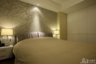 中式风格二居室富裕型卧室背景墙床图片