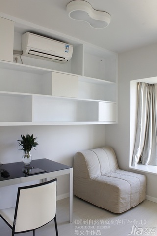 导火牛简约风格公寓白色经济型90平米卧室书桌图片