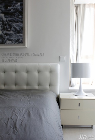 导火牛简约风格公寓经济型90平米卧室床效果图