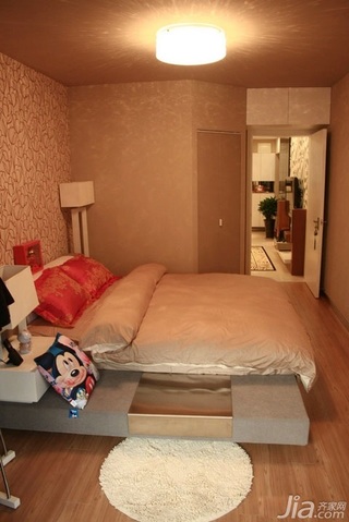 简约风格一居室经济型60平米卧室卧室背景墙床婚房设计图