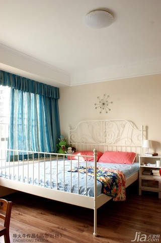 导火牛混搭风格别墅富裕型140平米以上卧室床图片