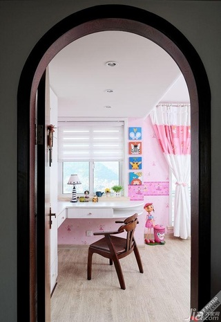 木水混搭风格别墅浪漫粉色富裕型140平米以上儿童房书桌图片