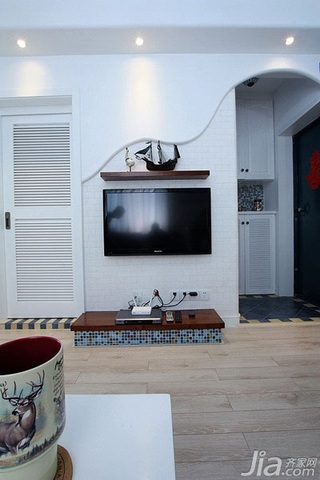 地中海风格小户型经济型40平米电视背景墙婚房设计图