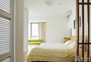 木水简约风格公寓经济型100平米卧室隔断床图片