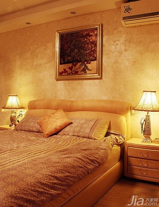 混搭风格二居室富裕型90平米卧室床图片