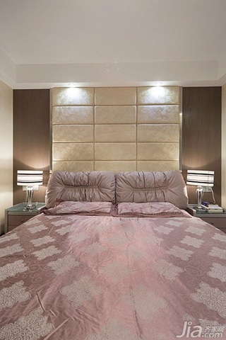 简约风格一居室富裕型110平米卧室卧室背景墙床婚房设计图