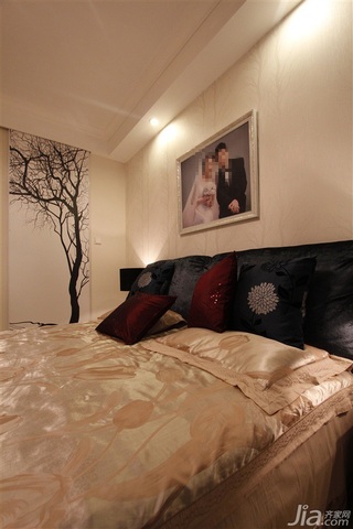 简约风格二居室经济型120平米卧室吊顶床效果图