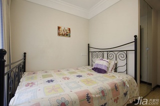 简约风格二居室经济型120平米卧室床效果图