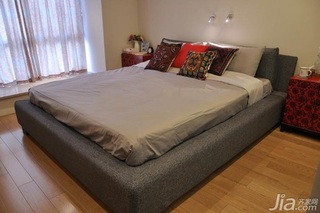 中式风格二居室富裕型80平米卧室床效果图