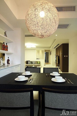 简约风格一居室富裕型餐厅餐桌图片